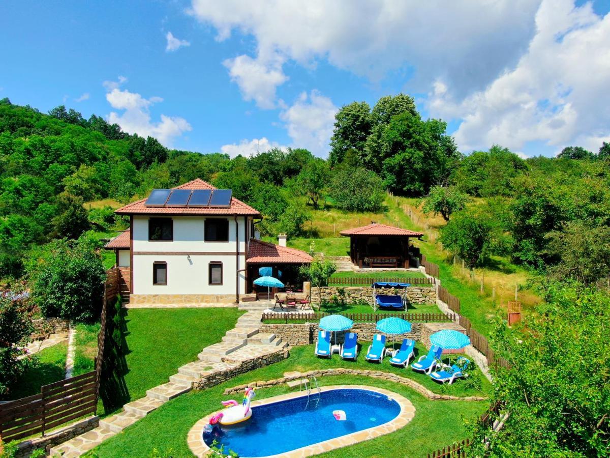 House Maya Triavna Exterior foto