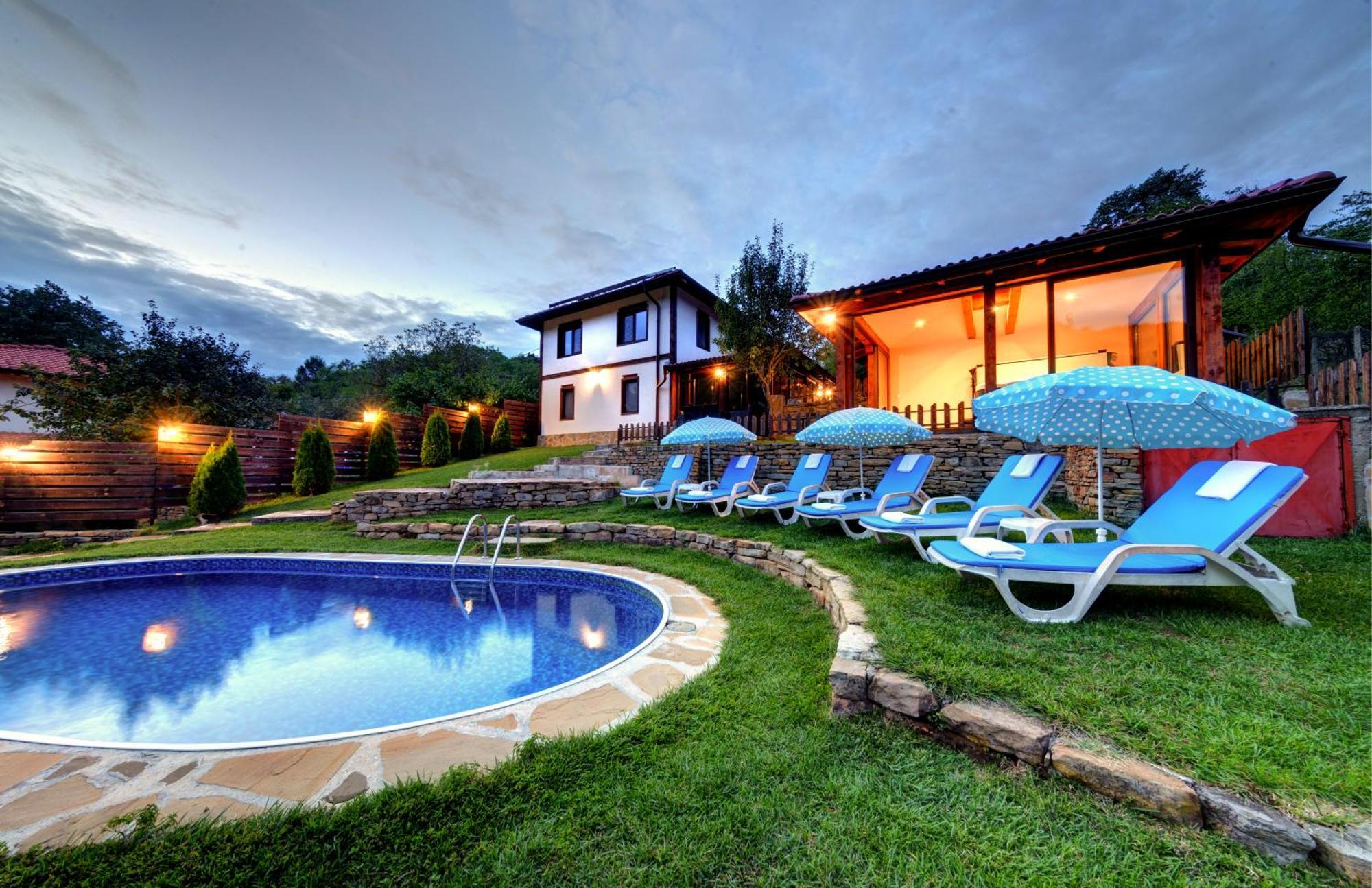House Maya Triavna Exterior foto