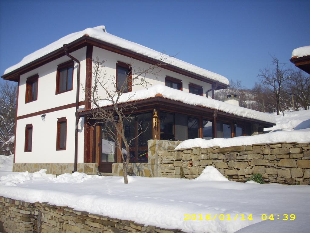 House Maya Triavna Exterior foto