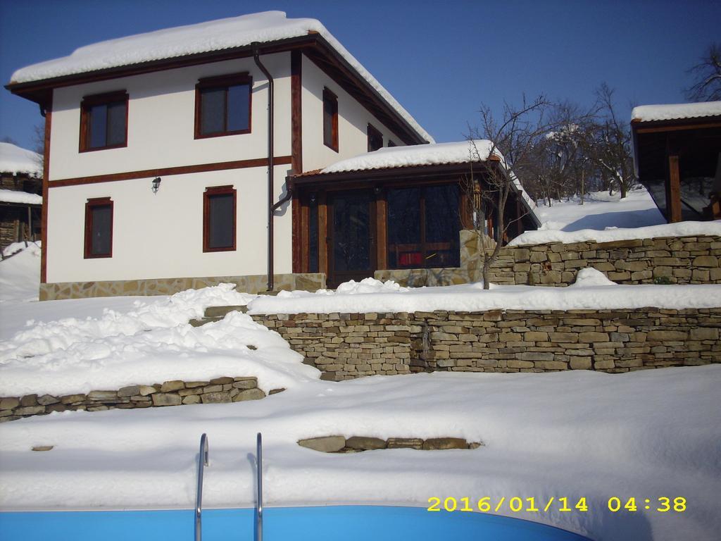 House Maya Triavna Exterior foto