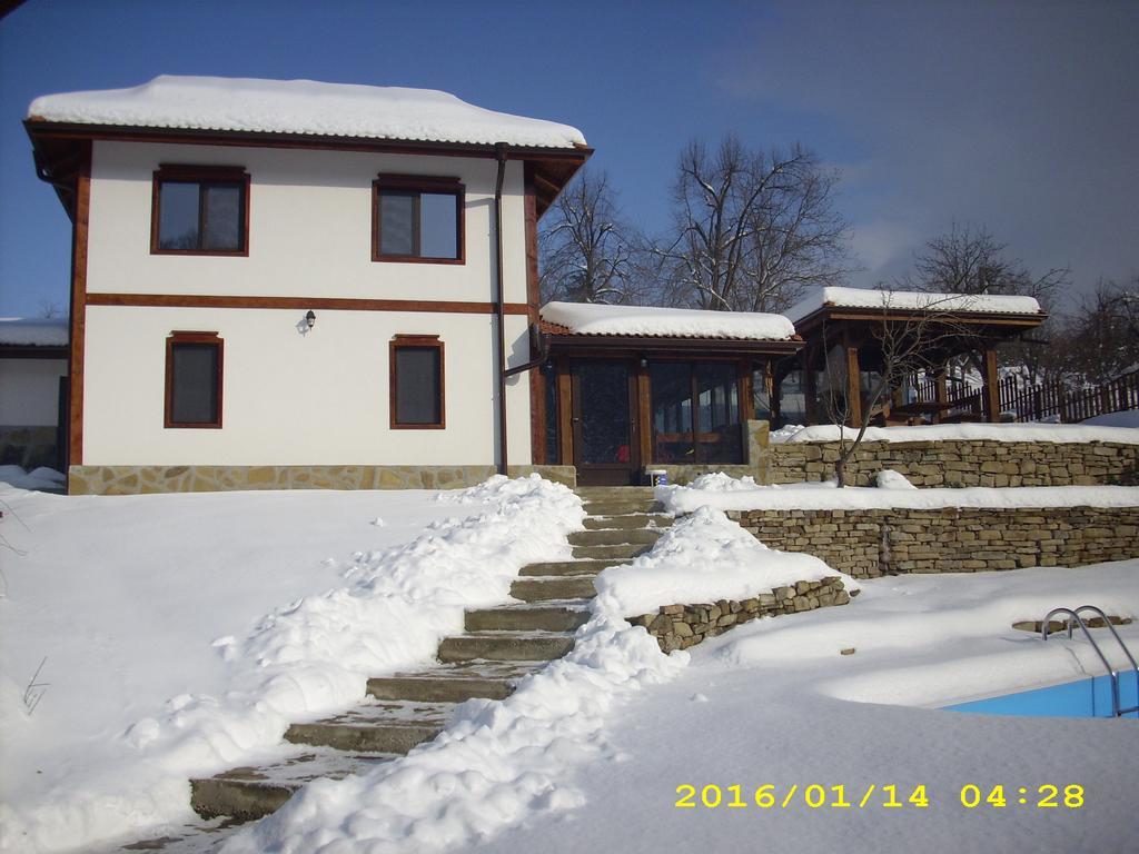 House Maya Triavna Exterior foto
